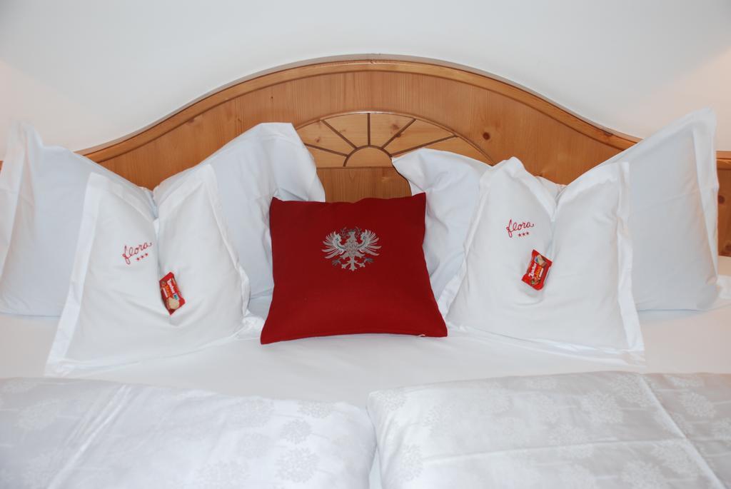 Hotel Flora Σέλβα ντι Βαλ Γκαρντένα Δωμάτιο φωτογραφία