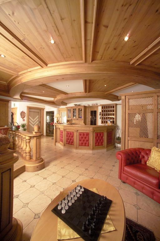 Hotel Flora Σέλβα ντι Βαλ Γκαρντένα Εξωτερικό φωτογραφία