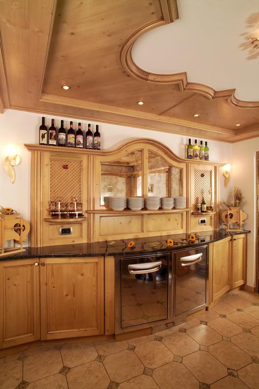 Hotel Flora Σέλβα ντι Βαλ Γκαρντένα Εξωτερικό φωτογραφία