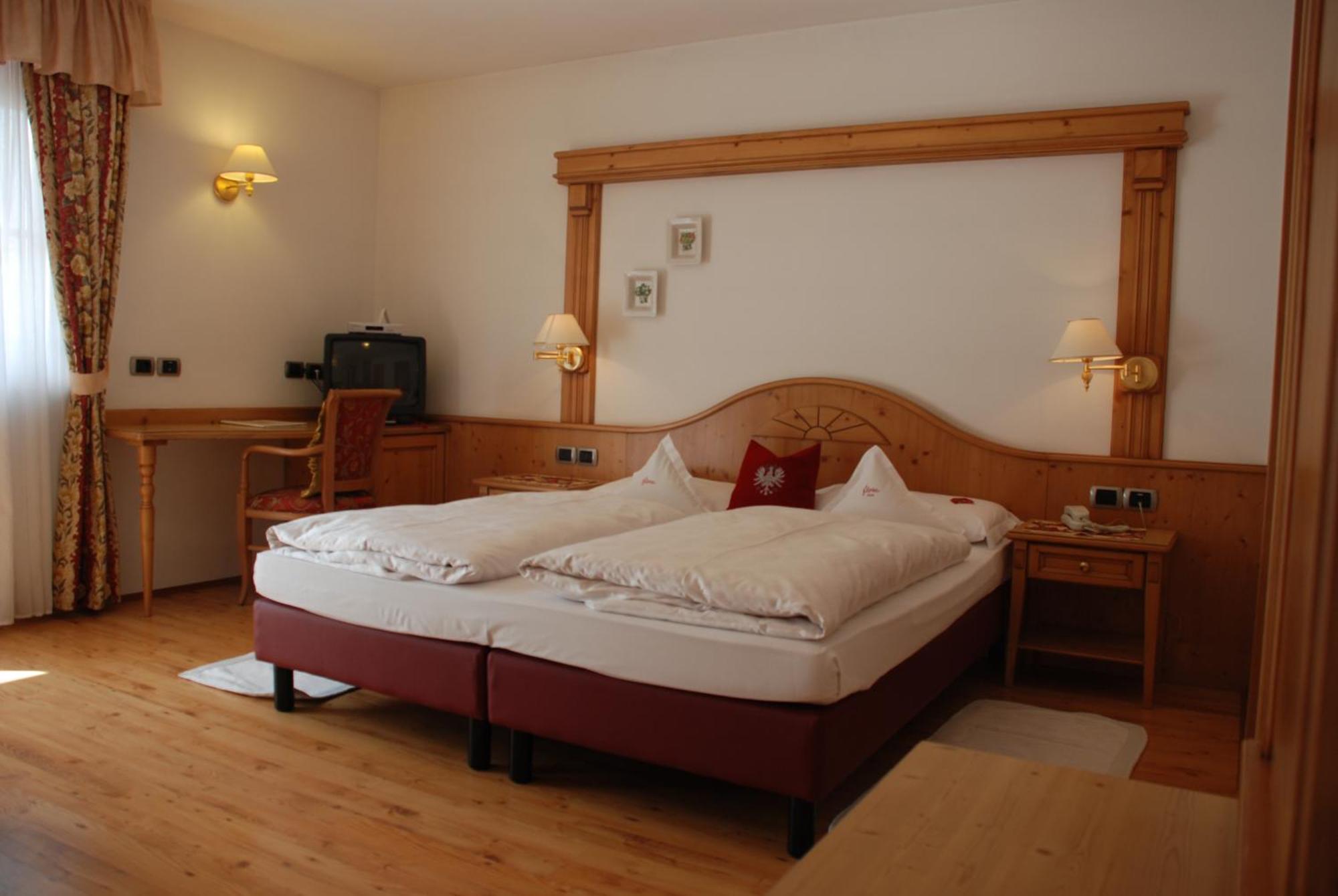 Hotel Flora Σέλβα ντι Βαλ Γκαρντένα Εξωτερικό φωτογραφία