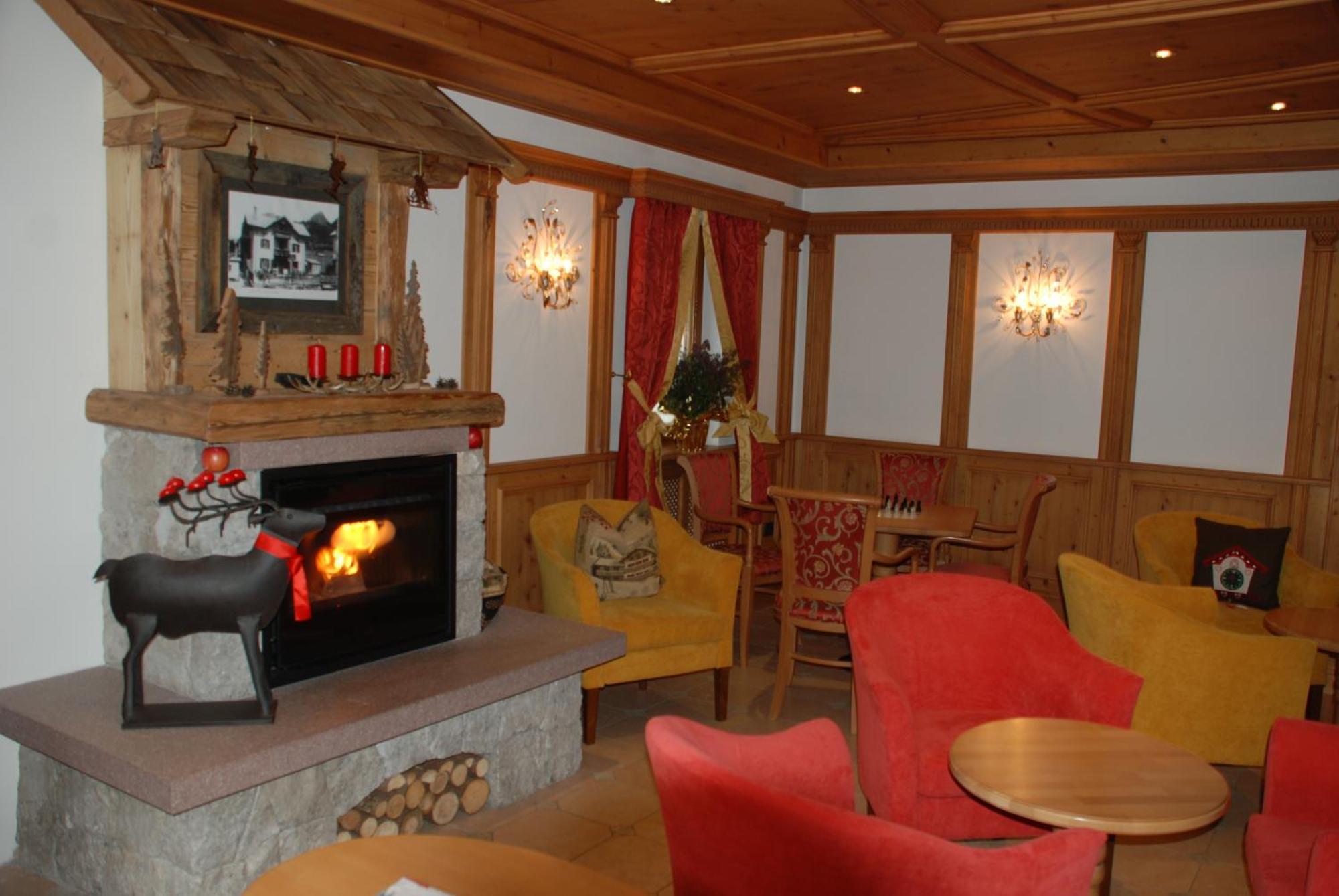 Hotel Flora Σέλβα ντι Βαλ Γκαρντένα Εξωτερικό φωτογραφία