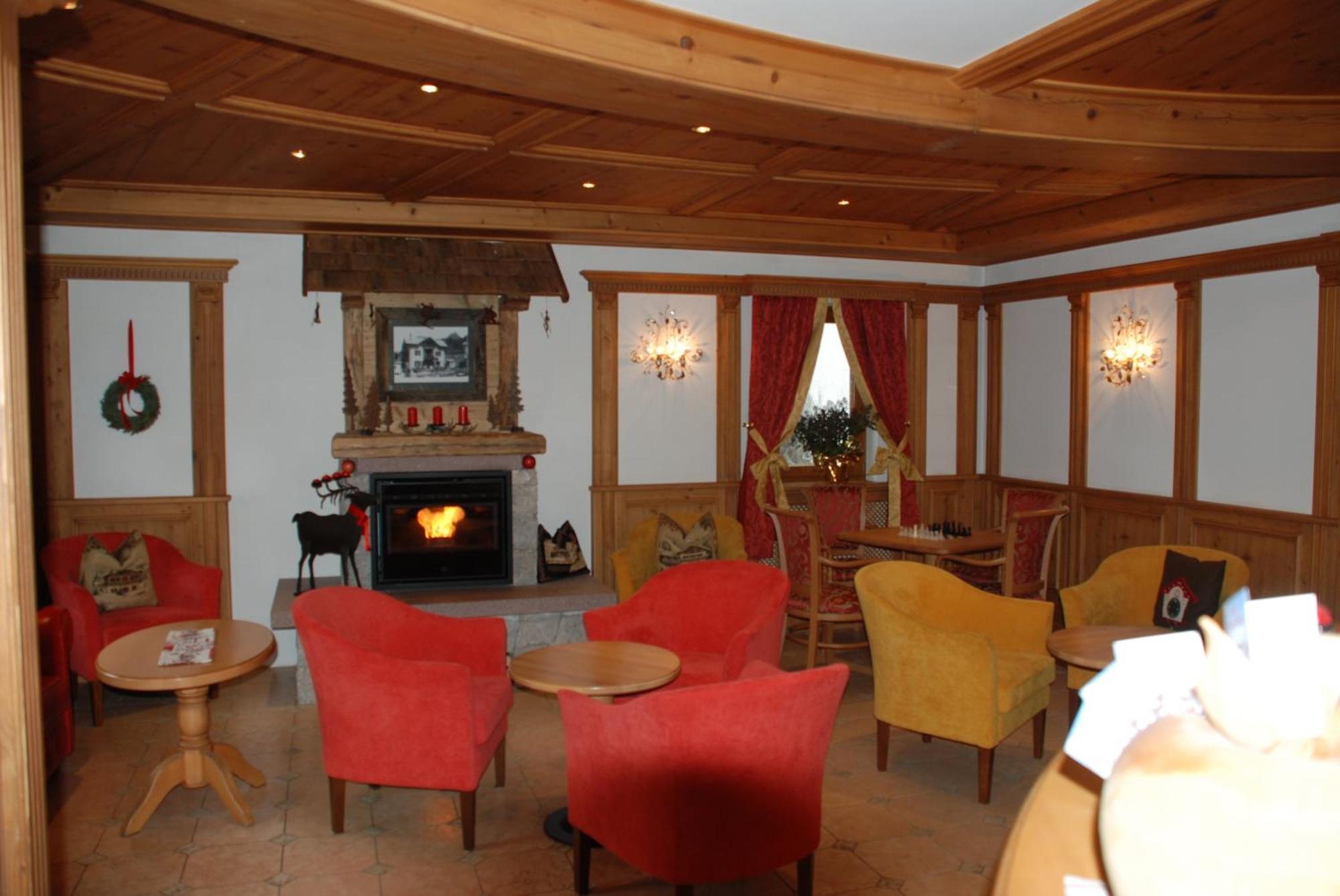 Hotel Flora Σέλβα ντι Βαλ Γκαρντένα Εξωτερικό φωτογραφία